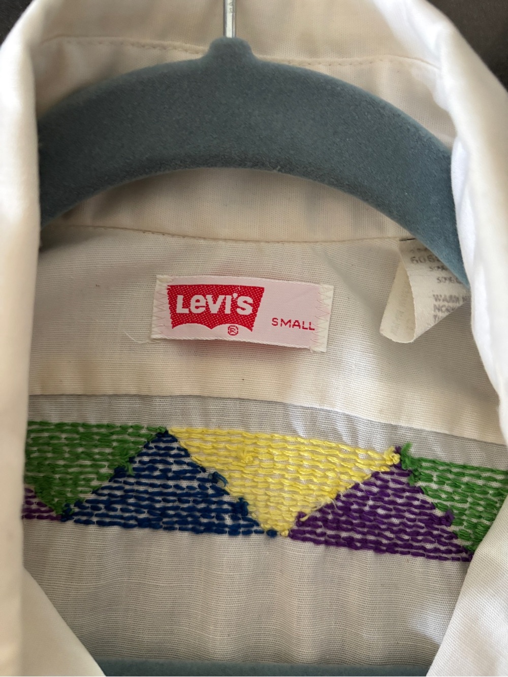 Levi’s 1970s vintage cream Western Shirt Colorful Embroidered Flower & Parrot - Picture 14 of 14
